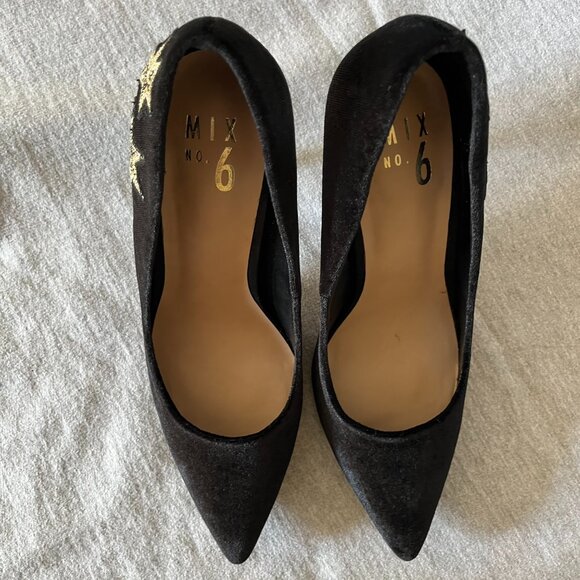Mix No. 6 Black Velvet Heels w/ Gold Stars.  Never Worn.  Size 7.5 US | 38 EU - Picture 4 of 12